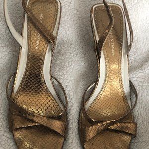 Gold metallic open-toe Italian made sandals